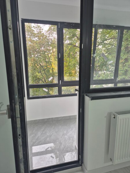 Moghioros, Plaza, exclusivitate Publicimob