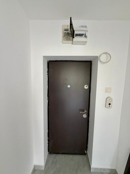 Moghioros, Plaza, exclusivitate Publicimob